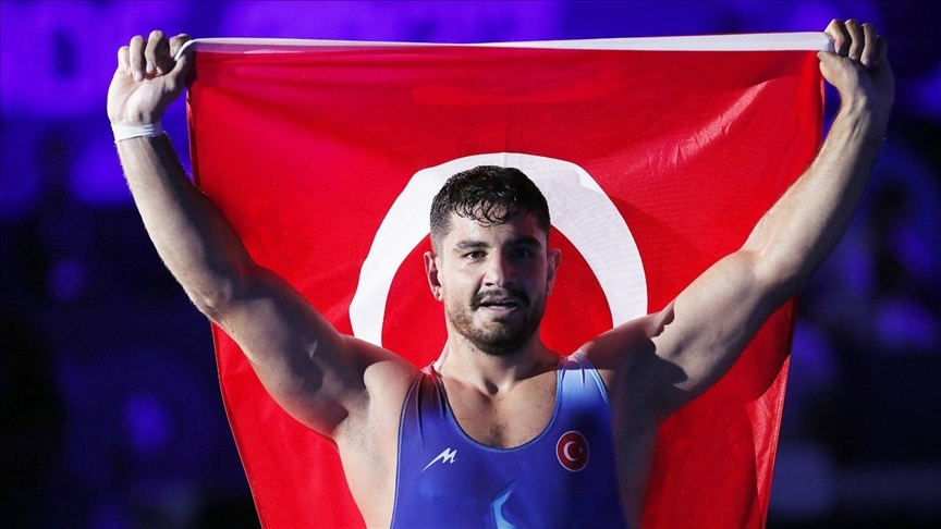 Taha Akgül,