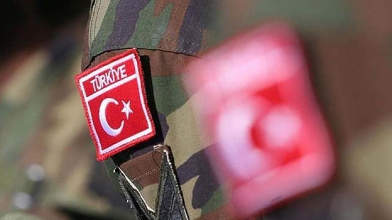Pençe-Kilit bölgesinde yaralanan asker tedavi gördüğü hastanede şehit oldu