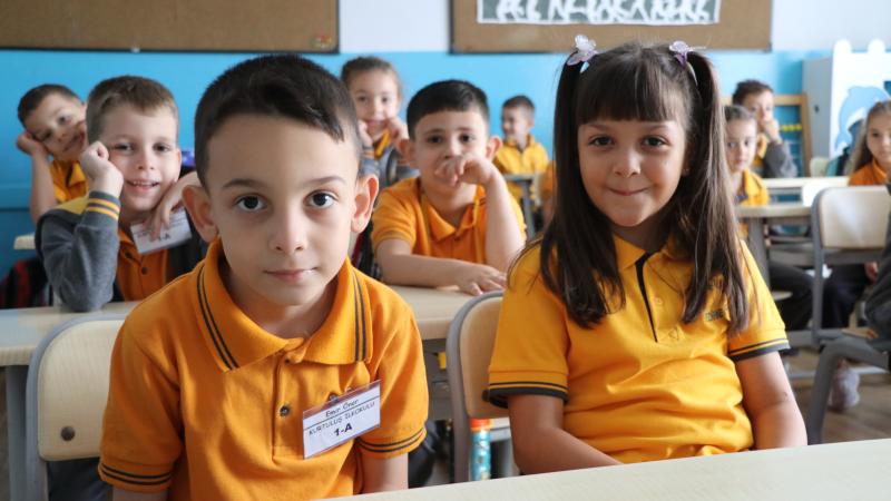 Öğrenciler cuma günü karne alıp yarıyıl tatiline başlayacak