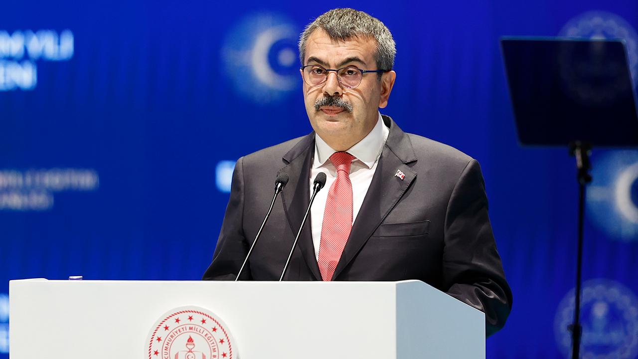 MEB: Müfredat dışında ders okutulması mümkün değil