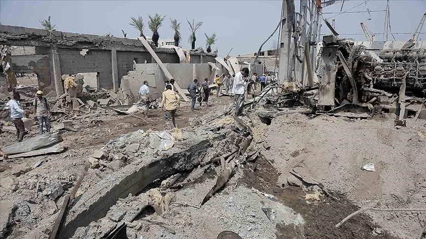 İsrail’in, Yemen’in Sana ve Hudeyde kentlerine düzenlediği saldırılarda ölenlerin sayısı 6’ya yükseldi