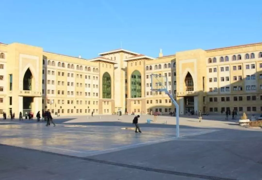 Çocukları darbeden okul müdürüne yeni görev: